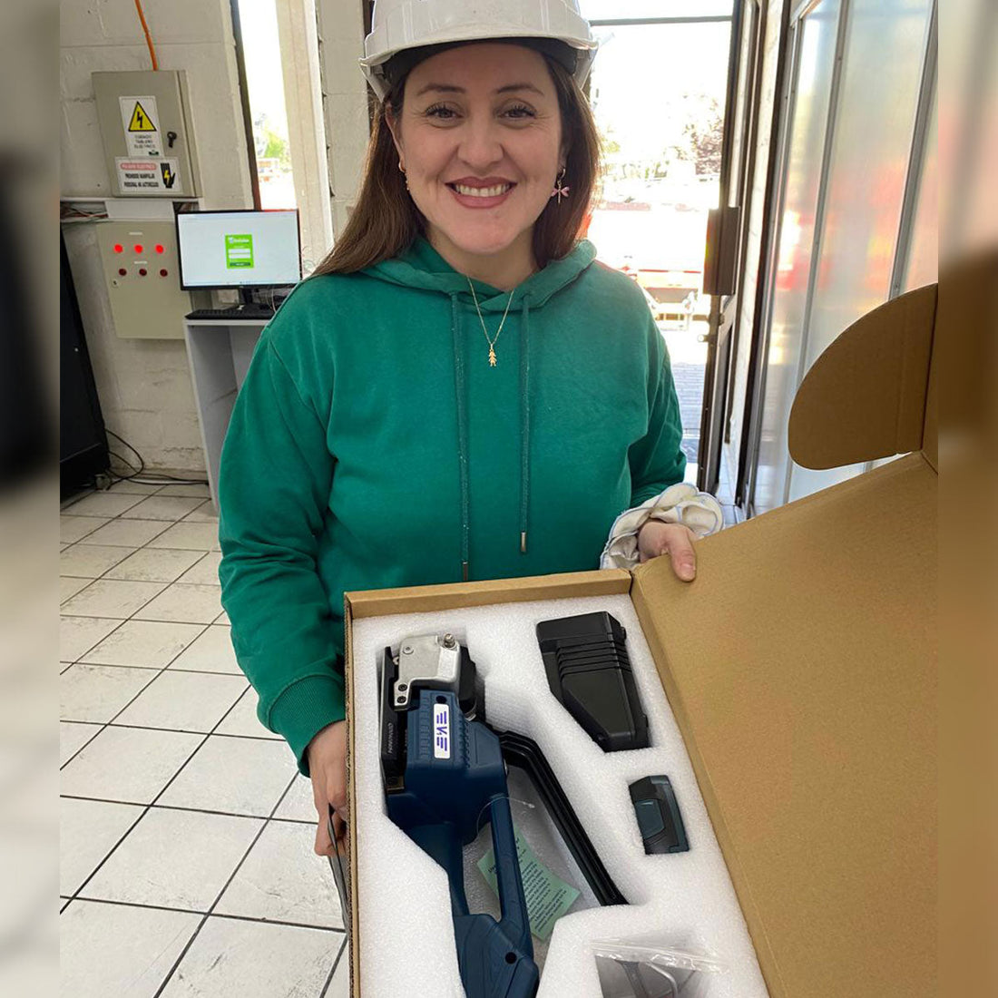 Lo que dicen nuestros clientes: su experiencia con las Máquinas Enzunchadoras